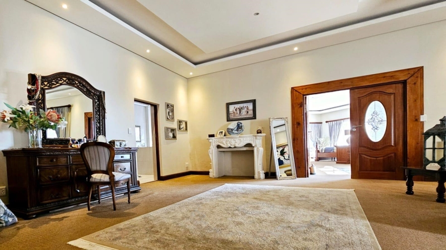 5 Bedroom Property for Sale in Baronetcy Estate Western Cape